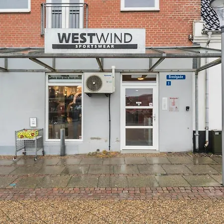 891-hvide-sande-bredgade-1-nr-1